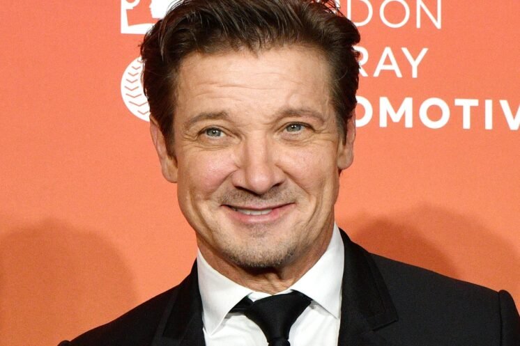 Jeremy Renner’s ‘Rennervations’ Reveals the Actor’s Hands-On, Service-First Side