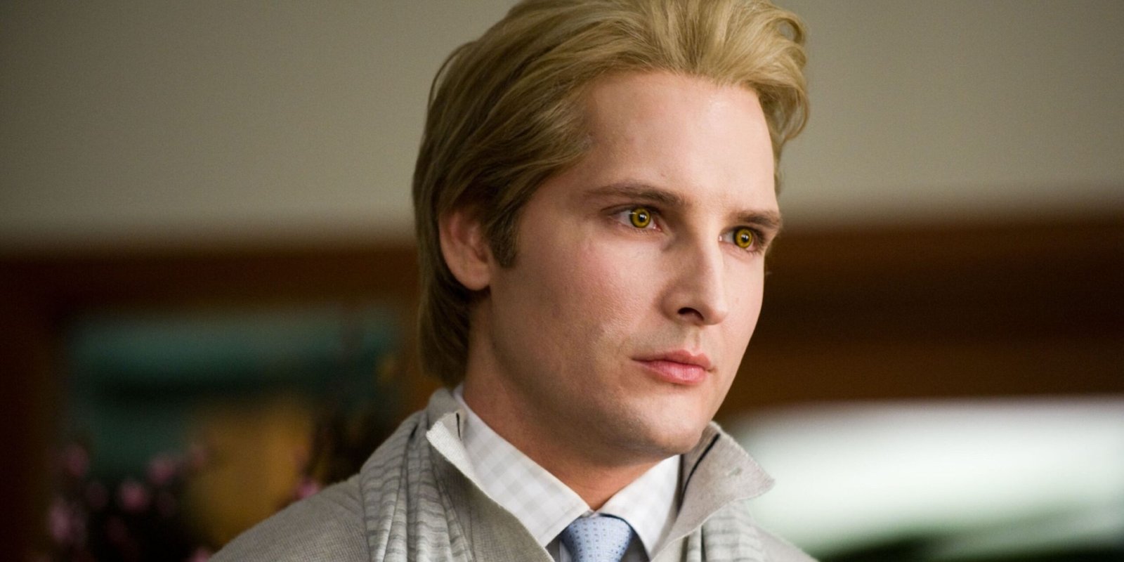Peter Facinelli on Balancing Carlisle Cullen and Dr. Fitch Cooper — and the Chances of a Nurse Jackie Return Peter Facinelli on Balancing Carlisle Cullen and Dr. Fitch Cooper — and the Chances of a Nurse Jackie Return