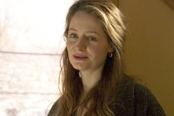 Stream Steven Spielberg’s Tom Cruise Thriller ‘War of the Worlds’ Free on Pluto TV — Available Until March 1 Stream Steven Spielberg’s Tom Cruise Thriller ‘War of the Worlds’ Free on Pluto TV — Available Until March 1